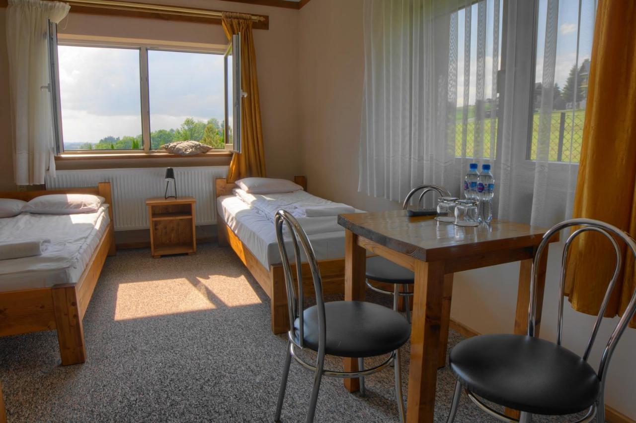 Czerwienne Osrodek Wypoczynkowy U Bartka B&B 외부 사진
